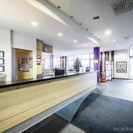 Holiday Express - City North By Ihg