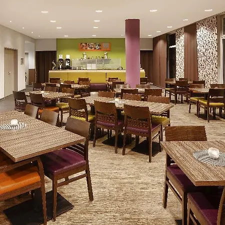Holiday Express - City North By Ihg Hotel 3*