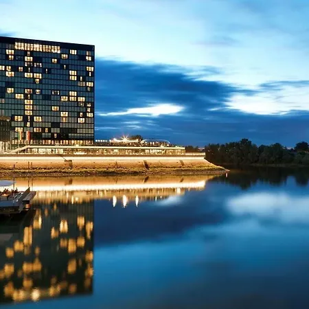 Hyatt Regency Отель