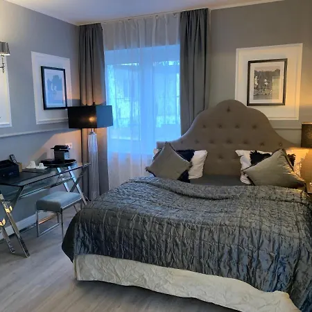 Hotel Boutique Sarah 4*