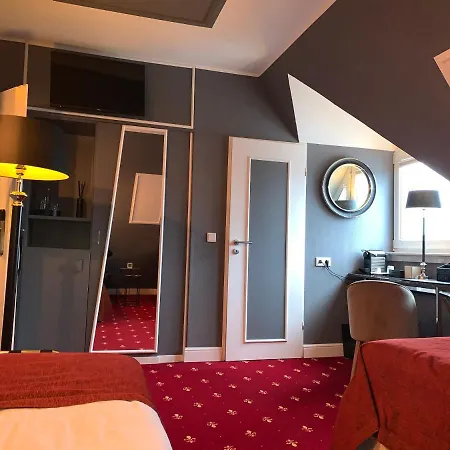 Boutique Sarah Hotel 4*