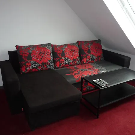 In Hassel Apartment *