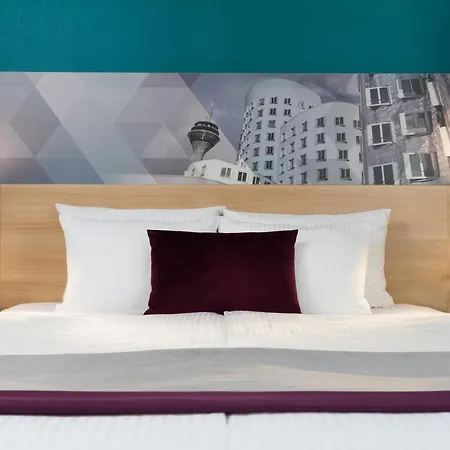 Leonardo Center 4*