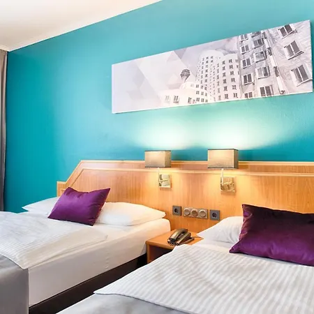 Leonardo Center Szálloda 4*