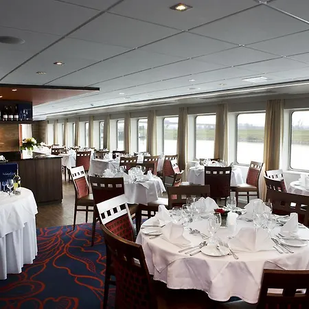 Fairtours Hotelschiff Regina Rheni ****