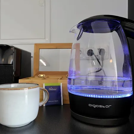 'traveller Lodge' Grosszuegiges - 3 Bedroom 10min To Hbf, Full Kitchen, Homeoffice, Netflix, Wifi Appartement Düsseldorf