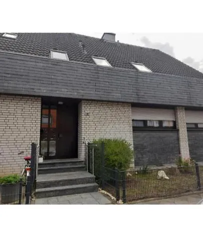 Apartament Naeher Messe Und Flughafen *