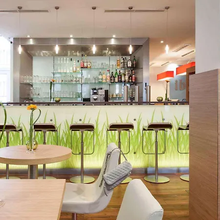 Ibis Hauptbahnhof Ντίσελντορφ