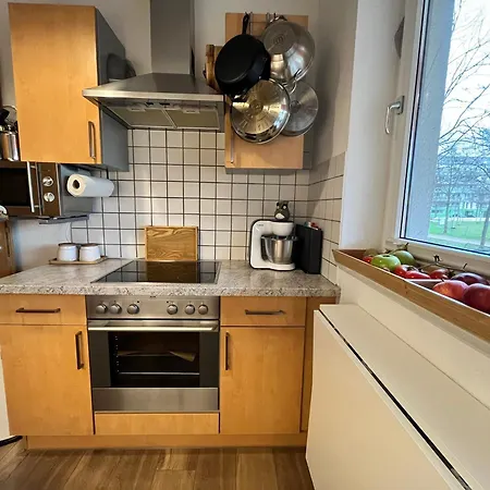 Separate Privat In Shared With 2 Cats And 1 Person Apartament