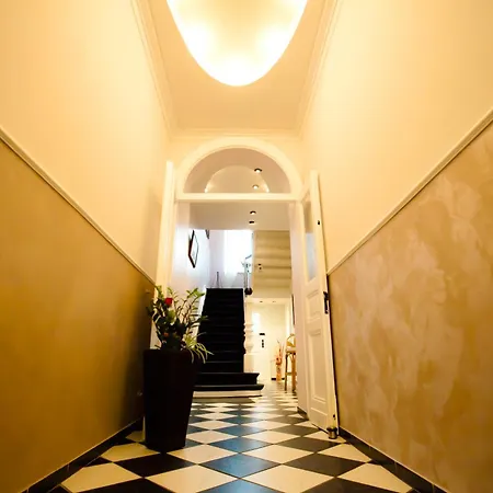 Carlton Mayfair Дюссельдорф