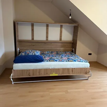 Handwerkerzimmer 뒤셀도르프