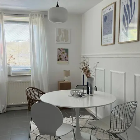 Wohlfuehlen In Optimaler Lage Apartment Düsseldorf