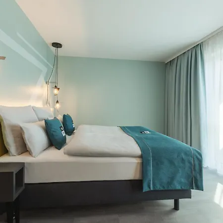 - The Niu, Seven Ost By Ihg Hotel Düsseldorf