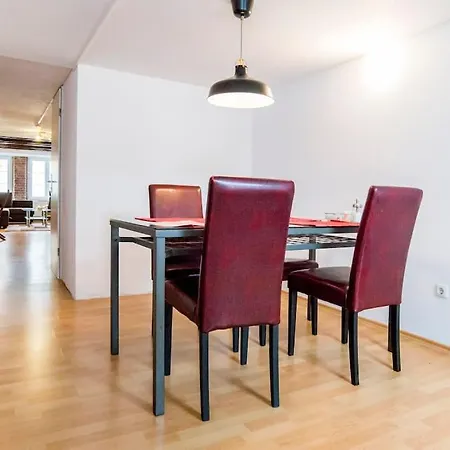 Apartament Maisonette Bolkerstrasse In Düsseldorf