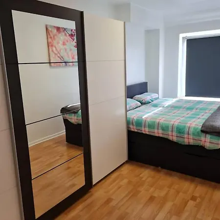 Delight: Prime Location Near Iconic Landmarks * Düsseldorf