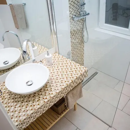 Stylish At Station Apartament