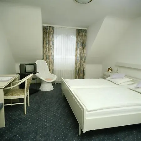 Diplomat Hotel 3*