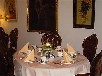 Haus Mooren, Garni Ξενοδοχείο Ντίσελντορφ