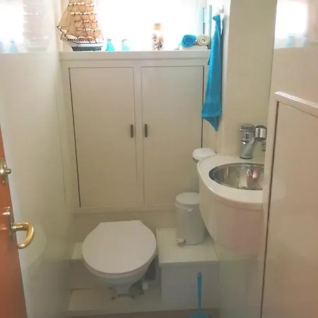 Úszó hotel Schiffskoje Mit Fruhstuck *