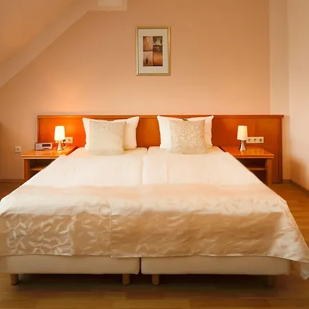 Carlton Mayfair Отель 3*