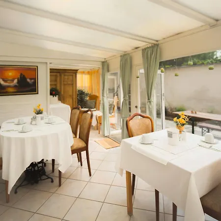 Carlton Mayfair Отель 3*