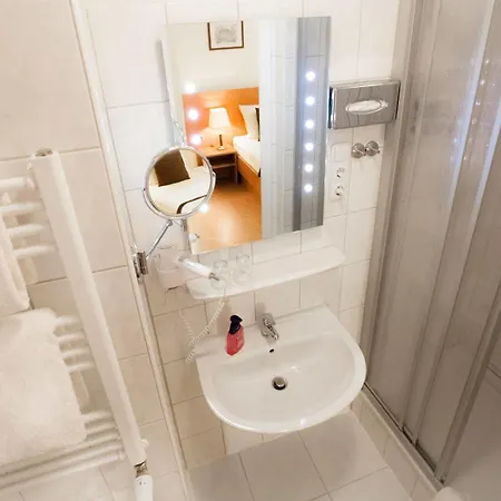 Carlton Mayfair Отель 3*
