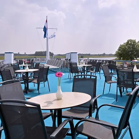Hotel en barco Hotelship Poseidon 3*