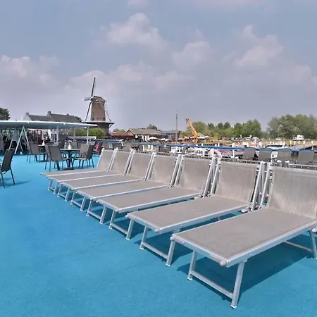 Hotelship Poseidon 3* Düsseldorf