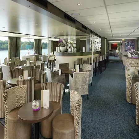 Crossgates Hotelship 4 Star - Altstadt - Hotell Düsseldorf