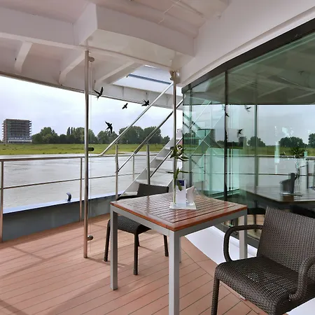 Hotelships Holland - Hs Leonora - Messe 호텔 4*