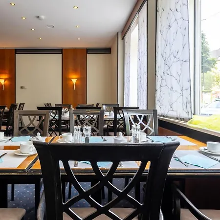 Trip Esplanade, Szálloda 4*
