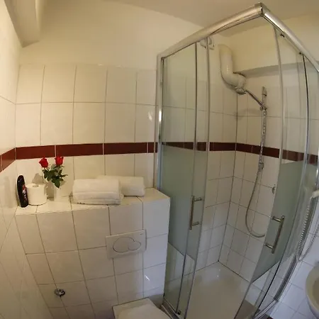 Famosa Hotel Düsseldorf