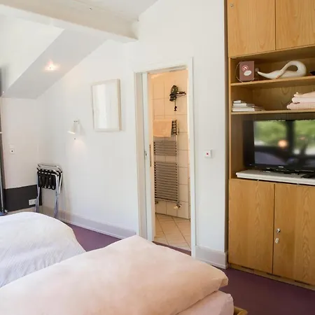 Air Boardinghouse Tulip Stockum, Zu Fuss - 3 Minuten Zur Messe Penzion Düsseldorf