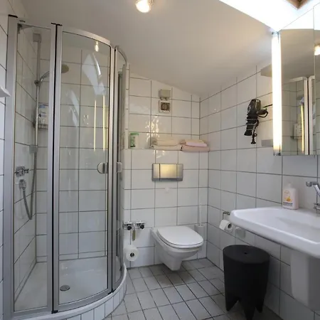 Penzion Air Boardinghouse Tulip Stockum, Zu Fuss - 3 Minuten Zur Messe
