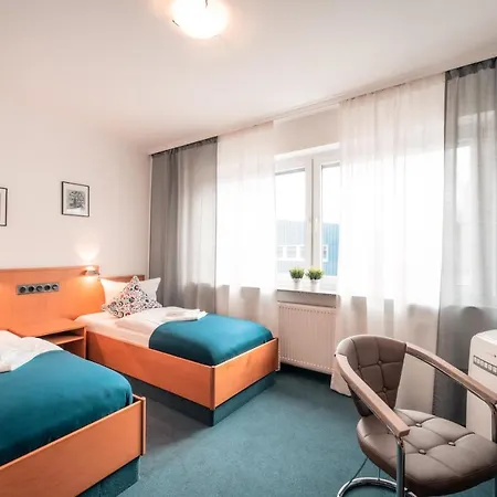 Airport Lounge Bed & Breakfast 3*