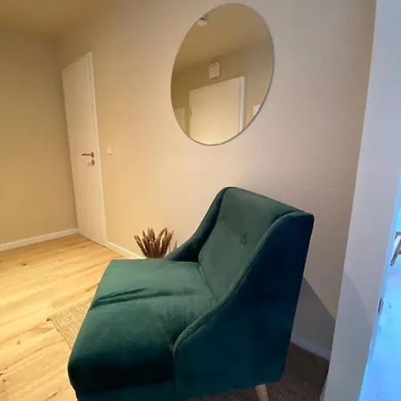 Appartement Himmelbett-studio Ueber Duesseldorf, Neu *