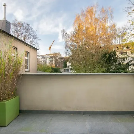 Raj Living - 1 Or 3 - 20 Min Messe Dus And Old Town Dus