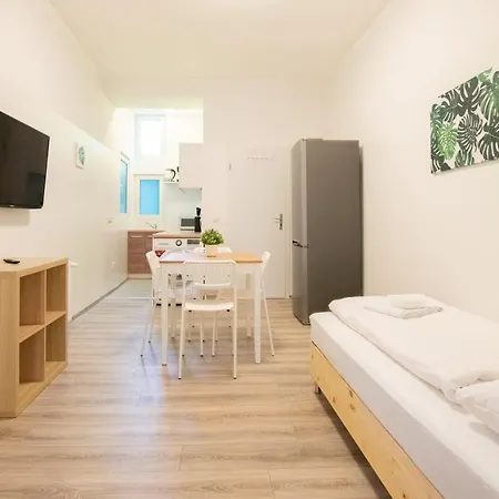 Raj Living - 1 Or 3 - 20 Min Messe Dus And Old Town Dus Апартаменты