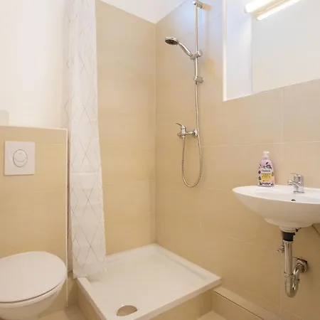 Апартаменты Raj Living - 1 Or 3 - 20 Min Messe Dus And Old Town Dus Дюссельдорф