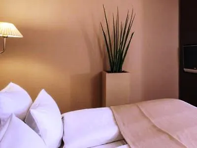 إن إتش كونيساله فندق 4*
