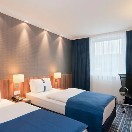 Express Hotel 3*