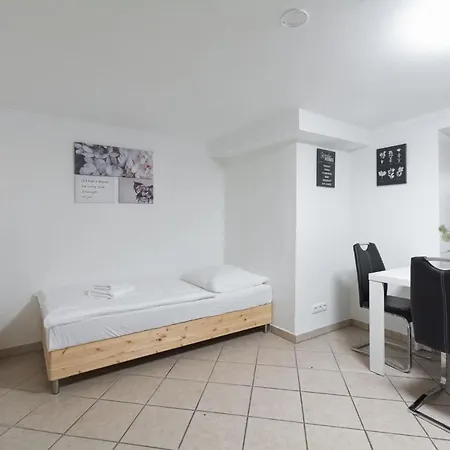 T&k - Messe - 2 - Garden Appartement Düsseldorf