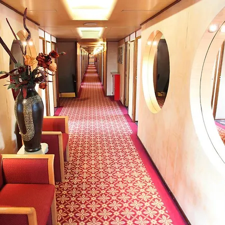 بوتيل Fairtours Hotelschiff Rex Rheni ***