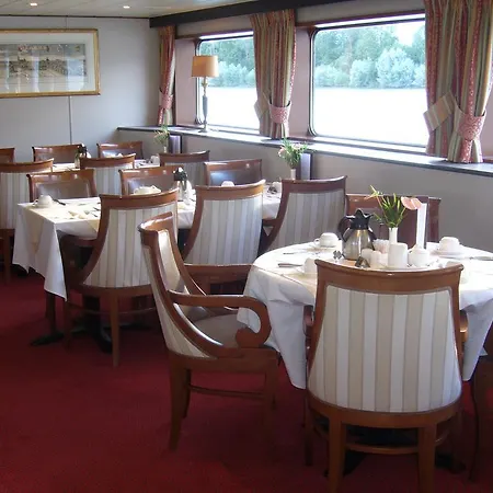 Fairtours Hotelschiff Rex Rheni *** دوسلدورف