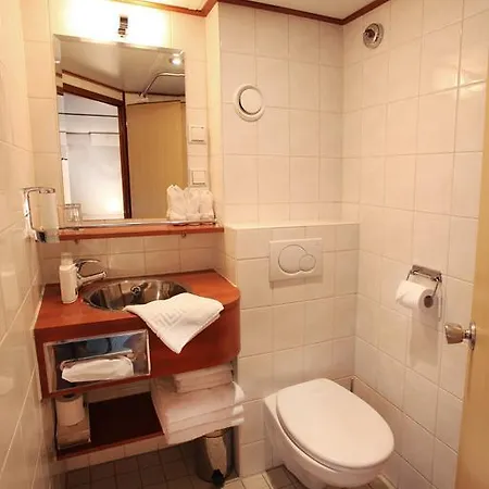 بوتيل Fairtours Hotelschiff Rex Rheni *** 3*