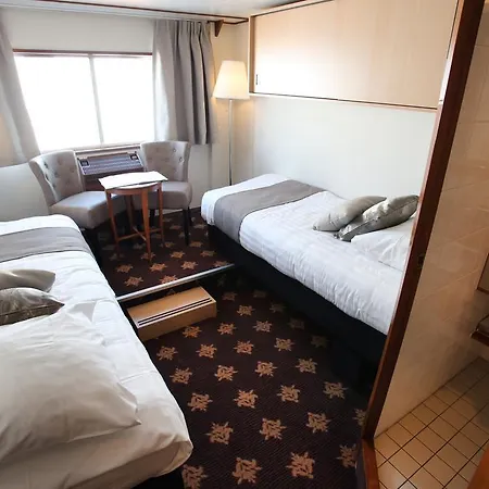 بوتيل Fairtours Hotelschiff Rex Rheni ***