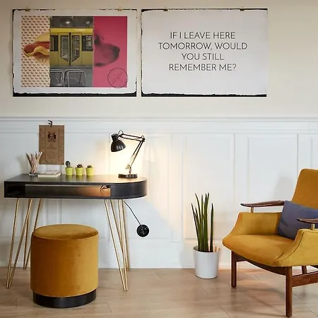 Max Brown Midtown, Part Of Sircle Collection