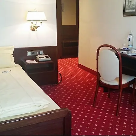 Haus Am Zoo Hotel 3*