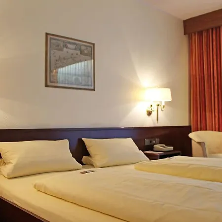 Hotel Haus Am Zoo 3*