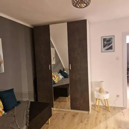 Feel - Super Zentrale 2raumwohnung Hbf-naehe Апартаменты